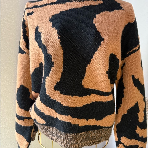 Black Tan Sweater cropped cowl neck pullover sweater top long sleeve tiger - Picture 2 of 9